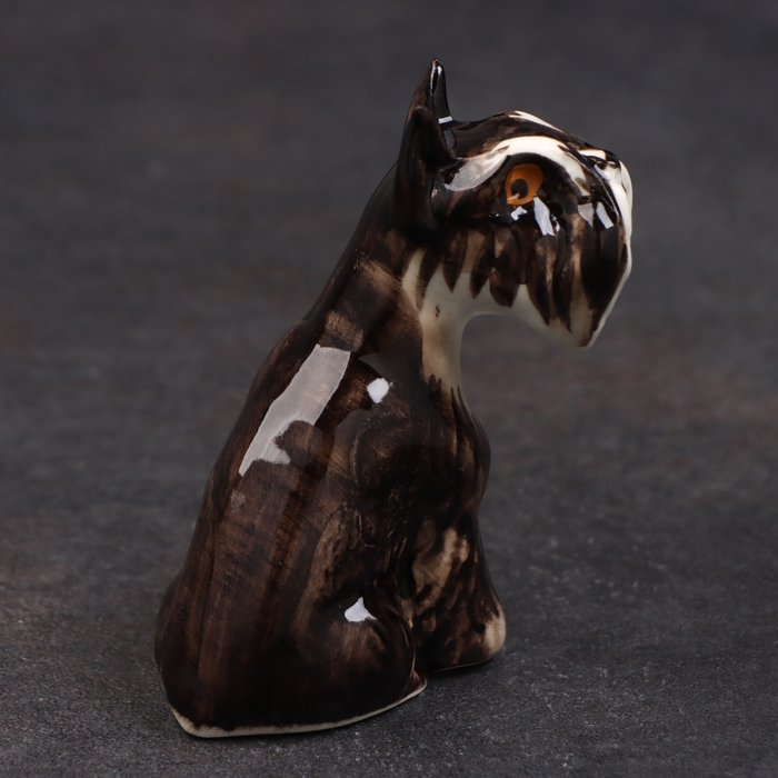 Статуэтка фарфоровая  Статуэтка фарфоровая "Миттельшнауцер черно-белый", 8 см, авторская роспись