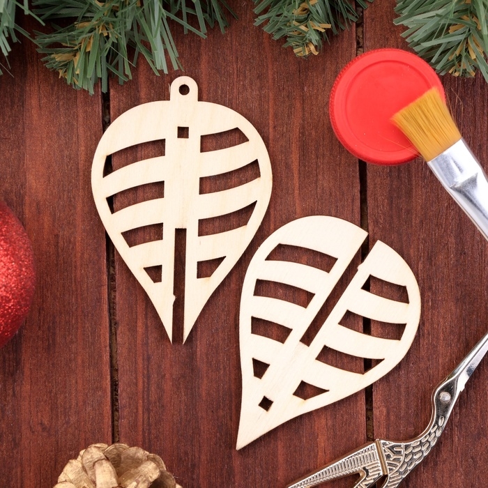 Деревянная игрушка на ёлку Деревянная игрушка на ёлку "Фигурная", вид 1, объёмная, 5,7х8,5х5,7 см