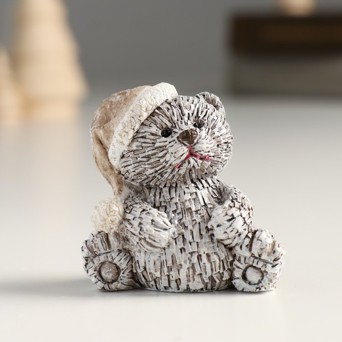 Сувенир полистоун Сувенир полистоун "Мишка в шапке/колпаке, сидит" серый МИКС 5,5х3,5х5,5 см