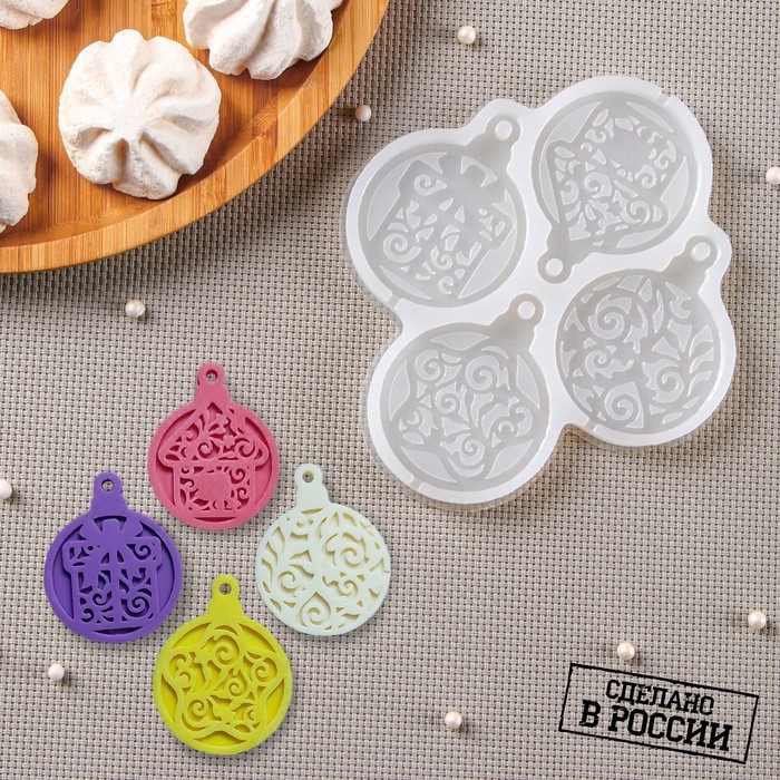 Силиконовый молд для леденцов и шоколада «Шары», 12×12 см, ячейка d=5 см, цвет прозрачный Силиконовый молд для леденцов и шоколада «Шары», 12×12 см, ячейка d=5 см, цвет прозрачный