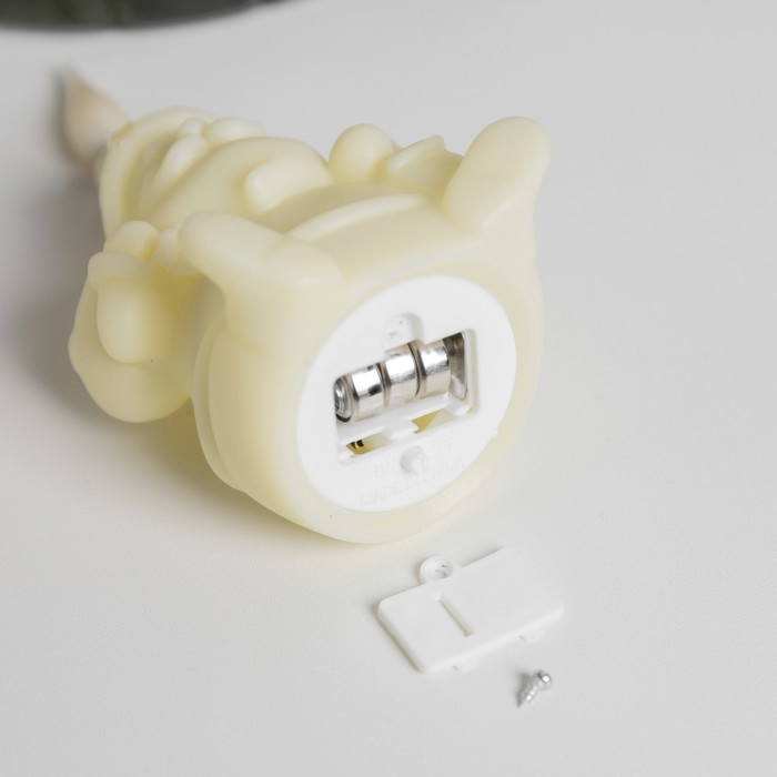 Светодиодная фигура «Дед Мороз» 5.5 × 12.5 × 5 см, пластик, батарейки AG13х3 (в комплекте), свечение тёплое белое Светодиодная фигура «Дед Мороз» 5.5 × 12.5 × 5 см, пластик, батарейки AG13х3 (в комплекте), свечение тёплое белое