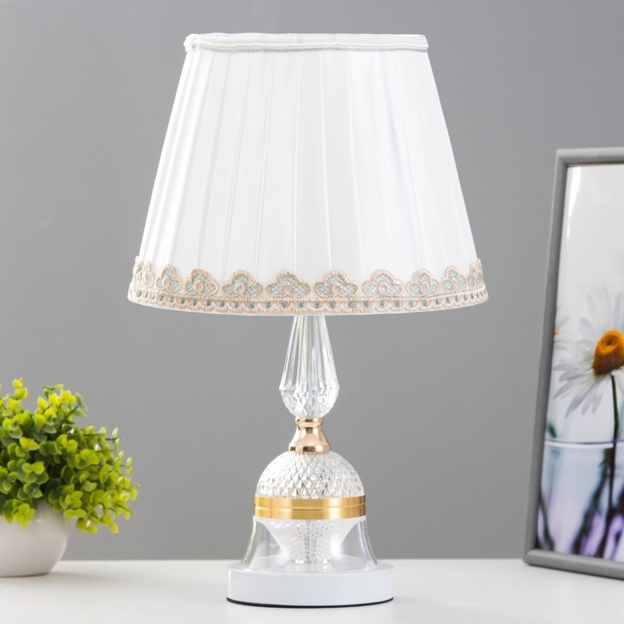 Настольная лампа Настольная лампа "Мира" Е27 40Вт белый 25х25х41 см RISALUX