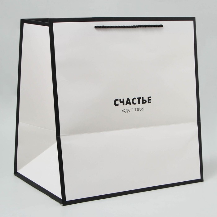 Пакет для цветов «Счастье», 42 × 44 × 32 см Пакет для цветов «Счастье», 42 × 44 × 32 см