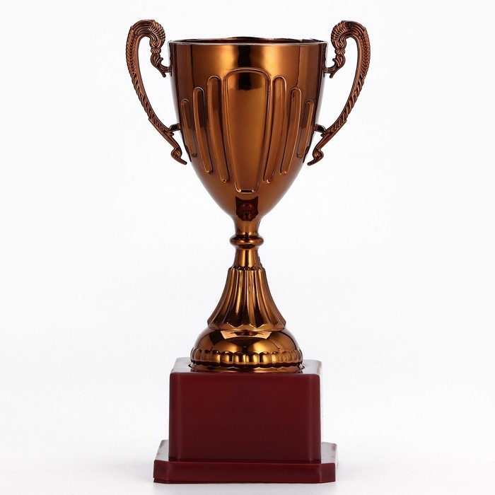 Кубок 045, наградная фигура, бронза, подставка пластик, 20 х 10,6 х 8 см. Кубок 045, наградная фигура, бронза, подставка пластик, 20 х 10,6 х 8 см.
