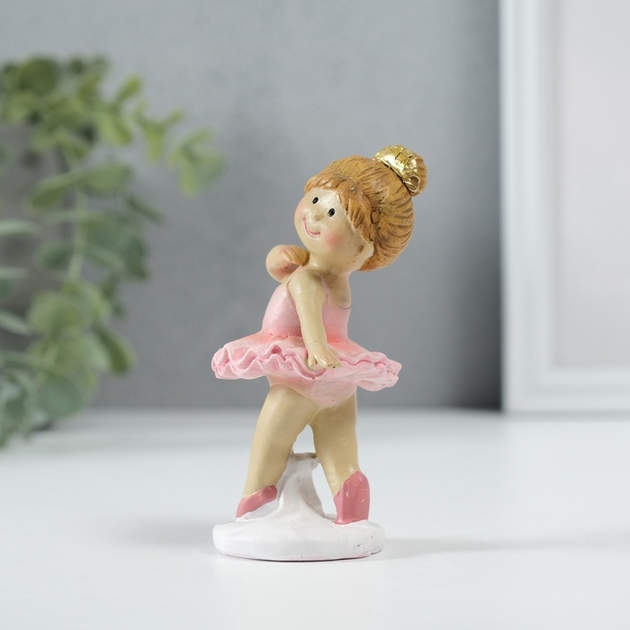 Сувенир полистоун  Сувенир полистоун "Девочка балерина в розовой пачке" 5х4,5х9,5 см