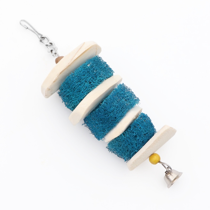 Игрушка с панцирем каракатицы, люфой и колокольчиком, 25 х 5 см, голубая Игрушка с панцирем каракатицы, люфой и колокольчиком, 25 х 5 см, голубая