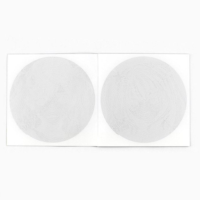 Спиральная раскраска-антистресс «Девочки-аниме», 20 х 20 см Спиральная раскраска-антистресс «Девочки-аниме», 20 х 20 см