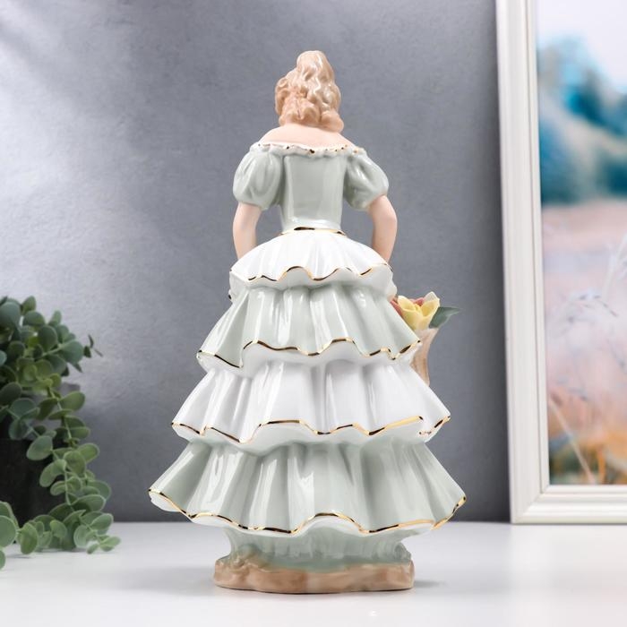 Сувенир керамика  Сувенир керамика "Крестьянка в  платье с оборками с корзиной цветов"МИКС 31х16х15 см