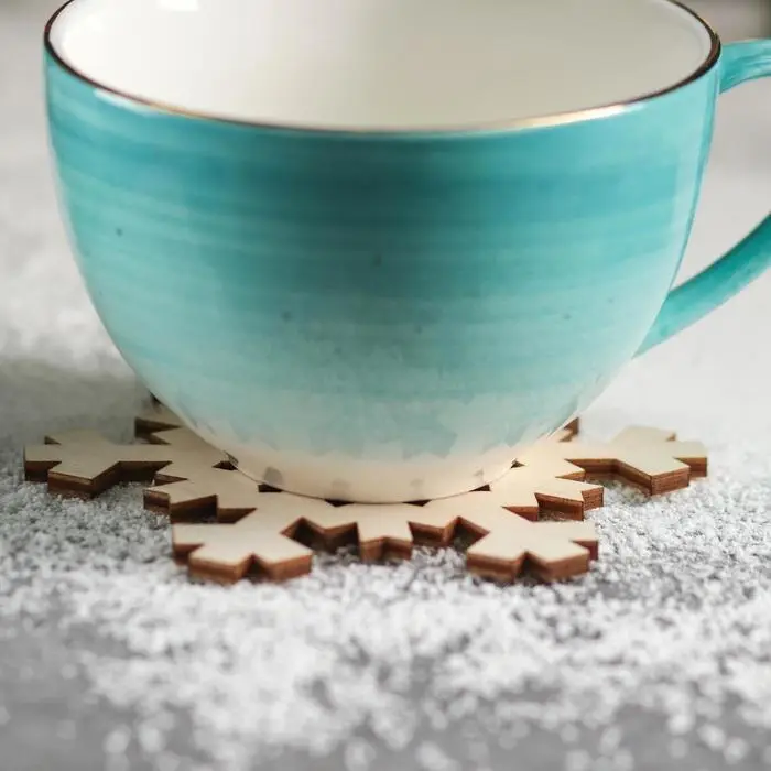 Подставка деревянная под горячее Доляна «Снежинка», 9×9 см Подставка деревянная под горячее Доляна «Снежинка», 9×9 см