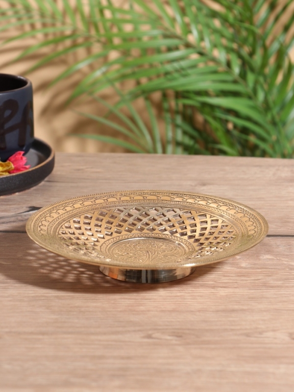 Блюдо сервировочное «Ажурное», латунь, 17×17×3 см Блюдо сервировочное «Ажурное», латунь, 17×17×3 см