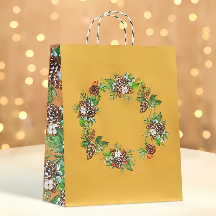 Новый год. Пакет бумажный подарочный новогодний крафт Новый год. Пакет бумажный подарочный новогодний крафт "Волшебного нового года" 18 х 22,3 х 10 см.