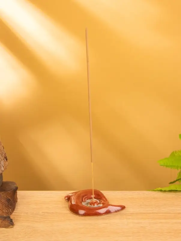 Подставка под благовония «Дельфин», 7×8×1.5 см, керамика Подставка под благовония «Дельфин», 7×8×1.5 см, керамика