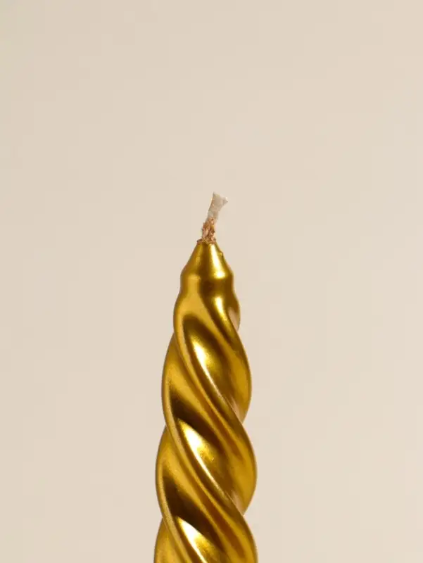 Набор свечей витых, 2.3&times;24.5 см, 5 ч, 50 г, 2 шт., золотой, в подарочной коробке