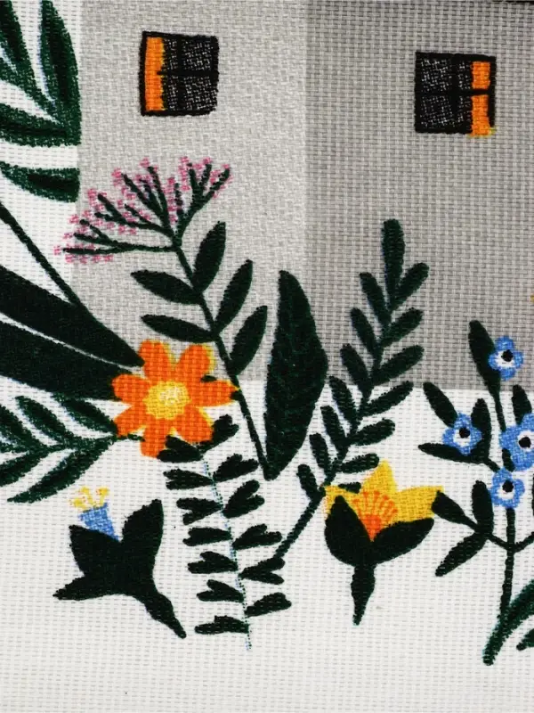 Набор с крем-мёдом, чаем и полотенцем в коробке "Весенний паттерн"