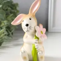 Сувенир керамика "Зайчик с розовой ромашкой" 7,9х7,3х14 см