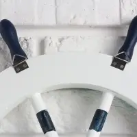 Вешалка настенная &laquo;Штурвал&raquo;, крючки декоративные, 3 крючка на панно, бело-синяя, 45&times;28&times;5 см