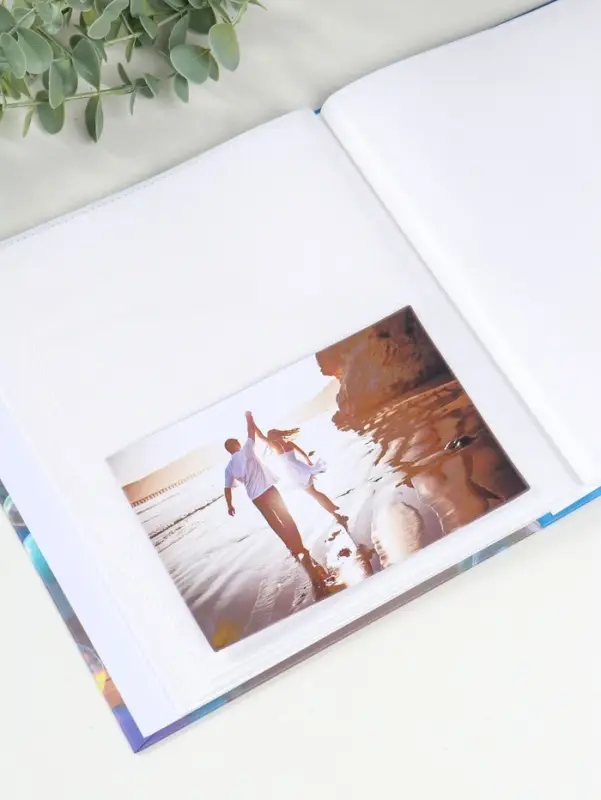 Фотоальбом на 80 фото 10х15 см "Мальчик с мишкой и пузырьки" в коробке 5х19х22,8 см