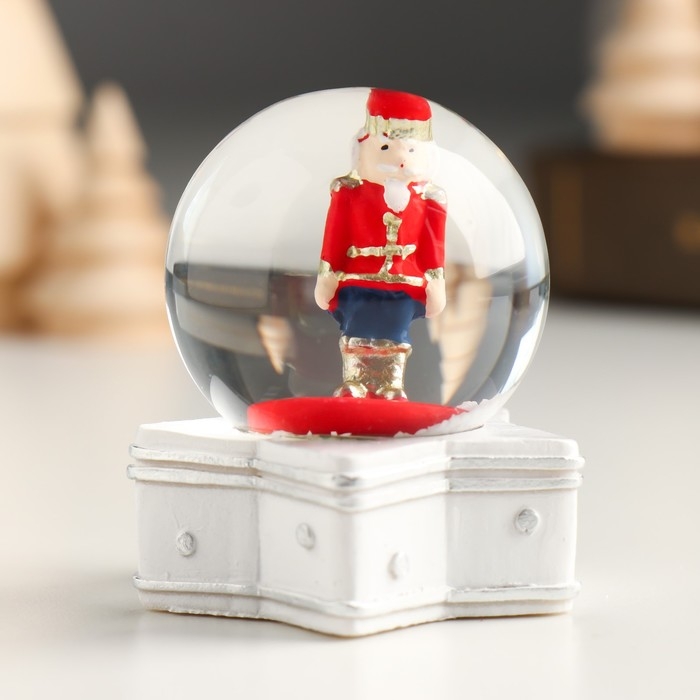 Снежный шар новогодний стеклянный «Щелкунчик на звезде», 5×5×6 см, МИКС Снежный шар новогодний стеклянный «Щелкунчик на звезде», 5×5×6 см, МИКС