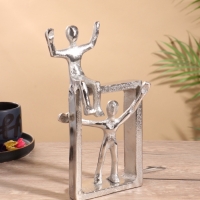 Сувенир «Победитель», 13.5×8×24 см, алюминий