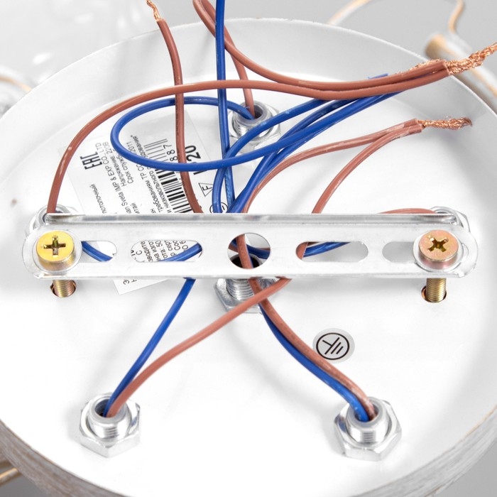 Люстра Люстра "Амелия" 5х60вт Е27 бело золотой 46х46х22см
