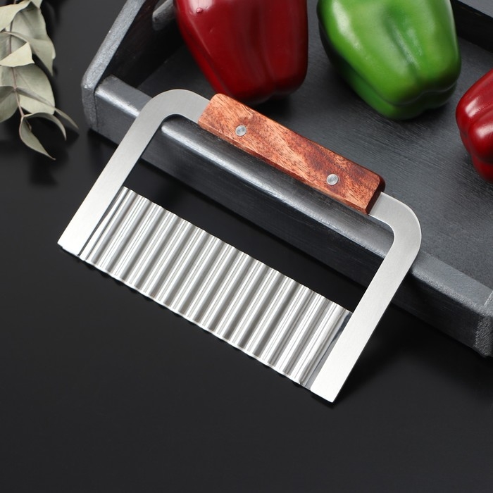 Нож для фигурной резки Доляна, 18×12 см, цвет серебристый Нож для фигурной резки Доляна, 18×12 см, цвет серебристый