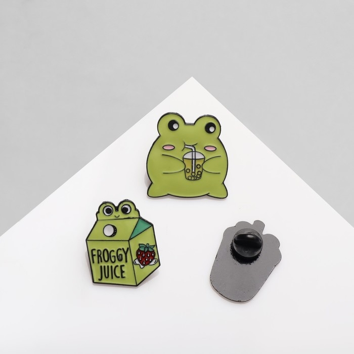 Набор значков (3 шт.) «Лягушачьи напитки», цвет зелёный в чёрном металле Набор значков (3 шт.) «Лягушачьи напитки», цвет зелёный в чёрном металле