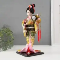 Кукла коллекционная "Гейша в шелковом кимоно с барабаном" 22,5 см Кукла коллекционная "Гейша в шелковом кимоно с барабаном" 22,5 см