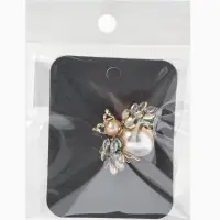 Брошь &laquo;Жук&raquo; роскошный, жемчуг, кристаллы, цвет белый радужный в золоте