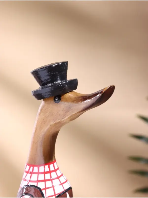 Сувенир &laquo;Утка-фермер&raquo;, 27 см, дерево, МИКС