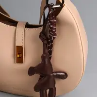 Брелок на карабине кожзам, текстиль "Медведь" бурый, с узлом 27х8,8х1,5 см