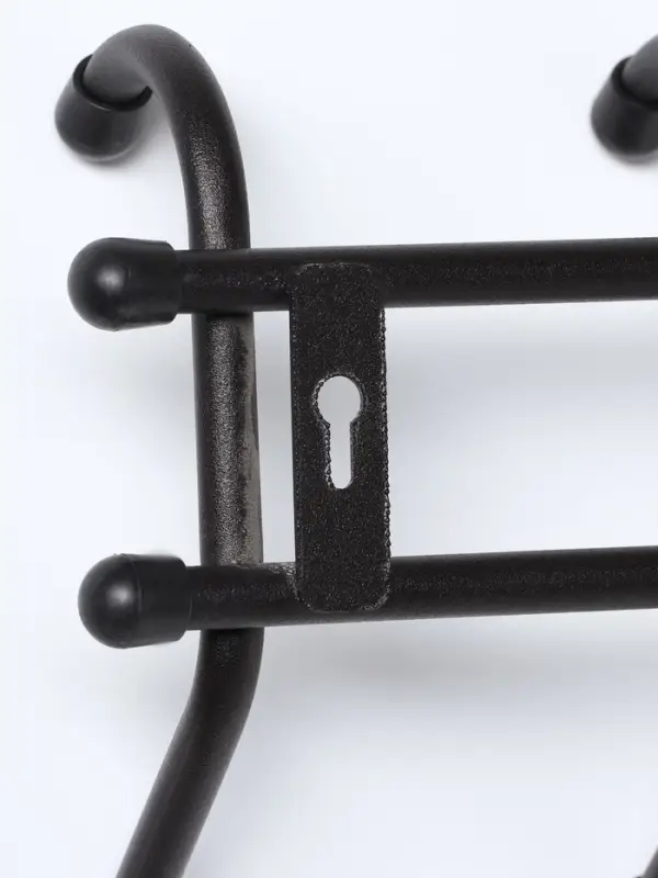 Вешалка настенная &laquo;Уют&raquo;, 7 крючков, 66&times;15&times;8 см, чёрная