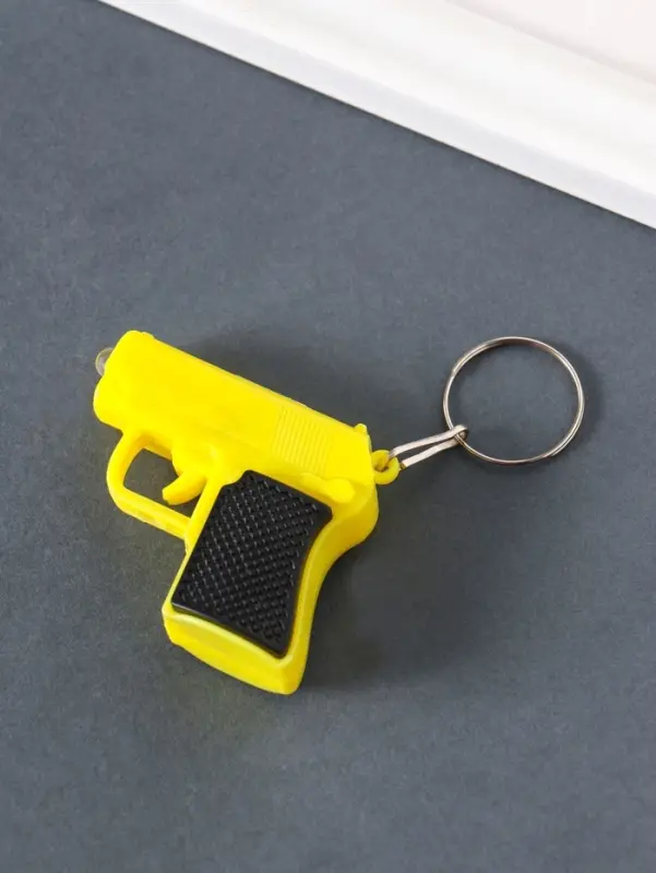 Фонарик брелок для ключей на кольце &laquo;Пистолет&raquo;, 3&times;AG3, МИКС