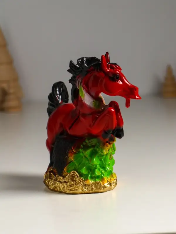 Копилка Копилка "Огненный конь с ёлкой" 13х13х6,5 см,