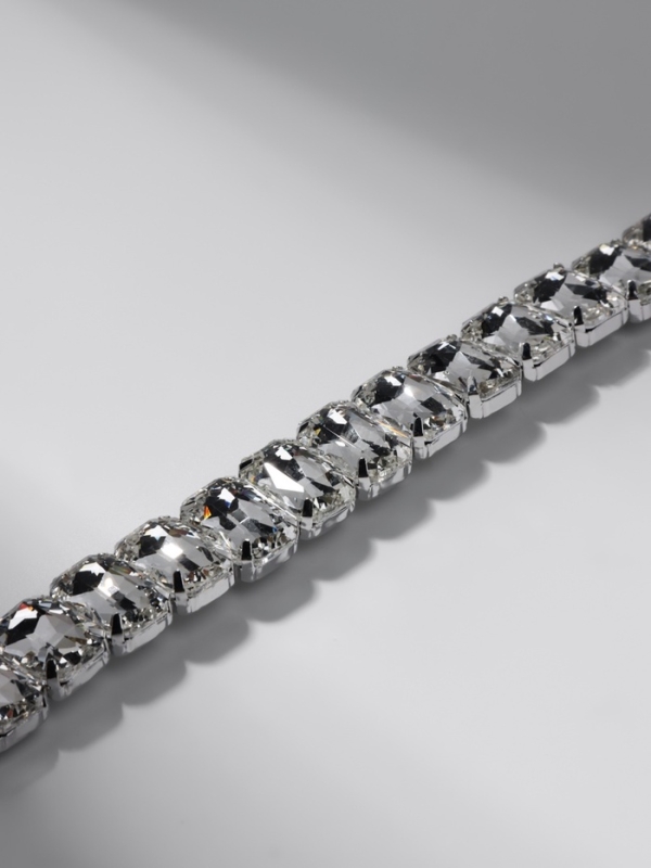 Чокер-колье «Сияние» соло, цвет белый в серебре, 36 см