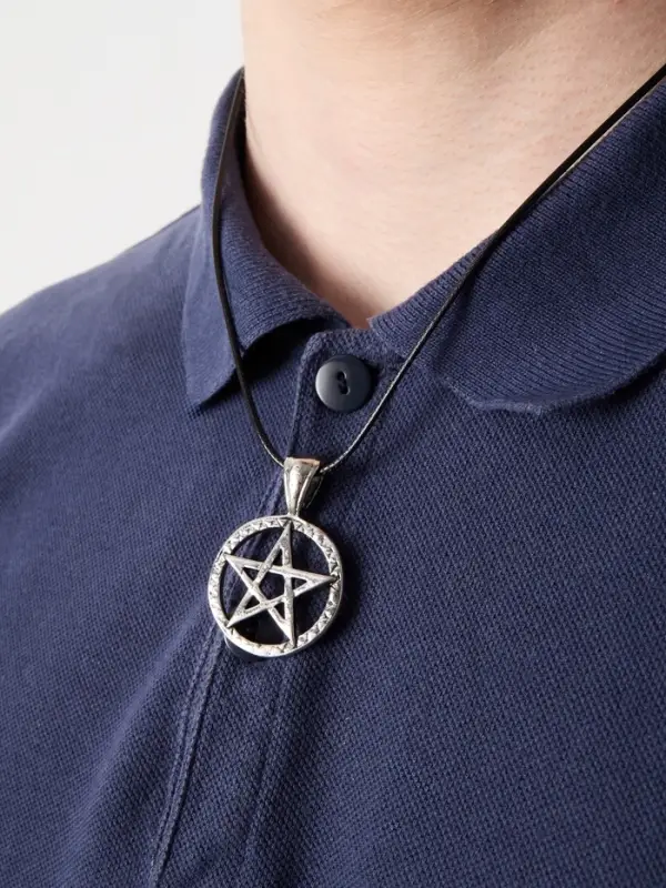 Кулон &laquo;Белая пентаграмма&raquo;, цвет чернёное серебро на чёрном шнурке, 45 см
