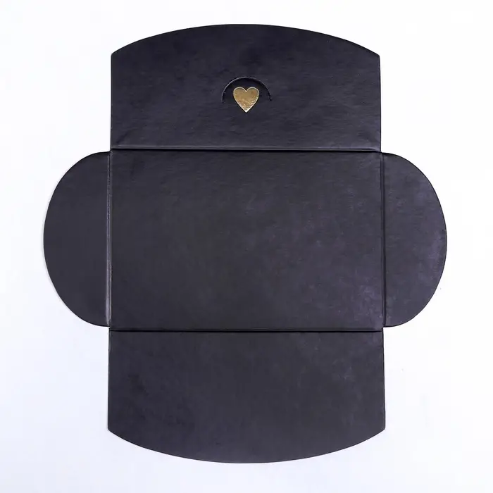 Конверт для подарочного сертификата, с тиснением, чёрный, 10.5&times;7 см