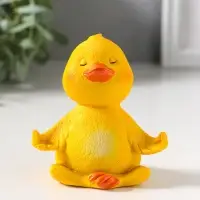 Сувенир полистоун лак "Жёлтый утёнок-йог" 8,5х7х9 см