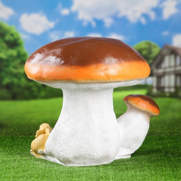 Садовая фигура  Садовая фигура "Гриб белый двойной с зайчатами" 58х52см