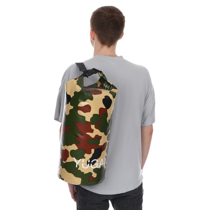 Гермомешок YUGANA, ПВХ, водонепроницаемый 20 литров, один ремень, хаки Гермомешок YUGANA, ПВХ, водонепроницаемый 20 литров, один ремень, хаки