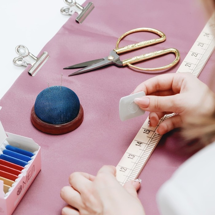 Игольница «Круг», на деревянной подложке, d = 7 см, цвет МИКС Игольница «Круг», на деревянной подложке, d = 7 см, цвет МИКС