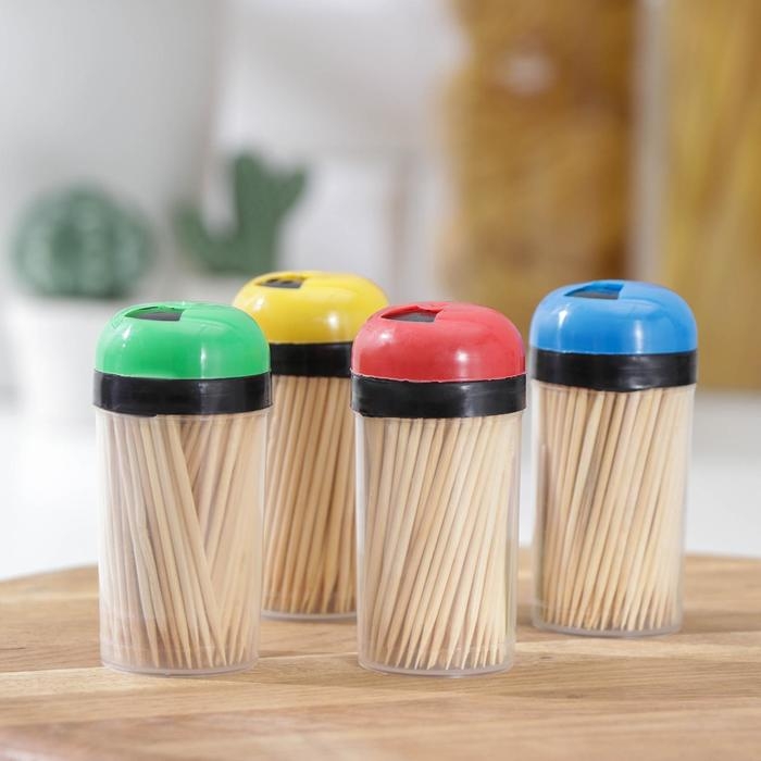 Зубочистки Доляна, 140-150 шт, в пластиковой баночке, цвет МИКС Зубочистки Доляна, 140-150 шт, в пластиковой баночке, цвет МИКС