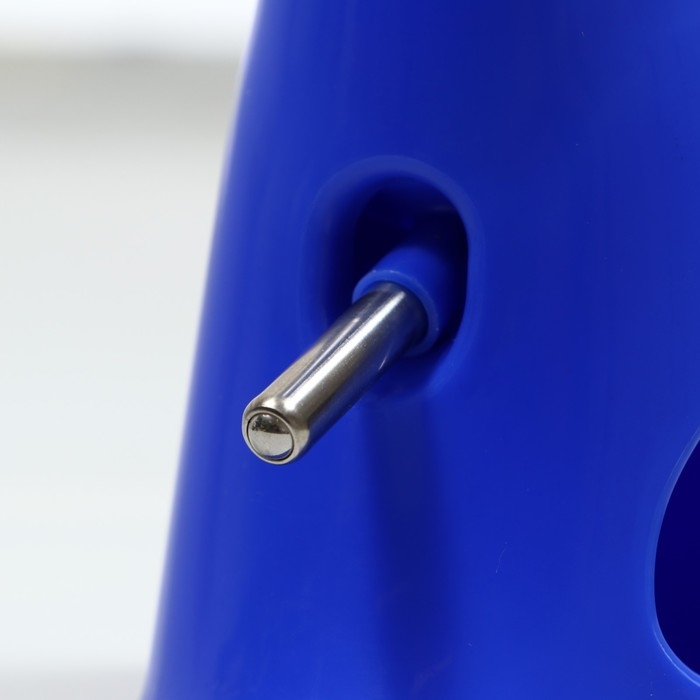 Поилка 80 мл с основанием-домиком для мелких грызунов, 8 х 8 х 16,5 см, синяя Поилка 80 мл с основанием-домиком для мелких грызунов, 8 х 8 х 16,5 см, синяя