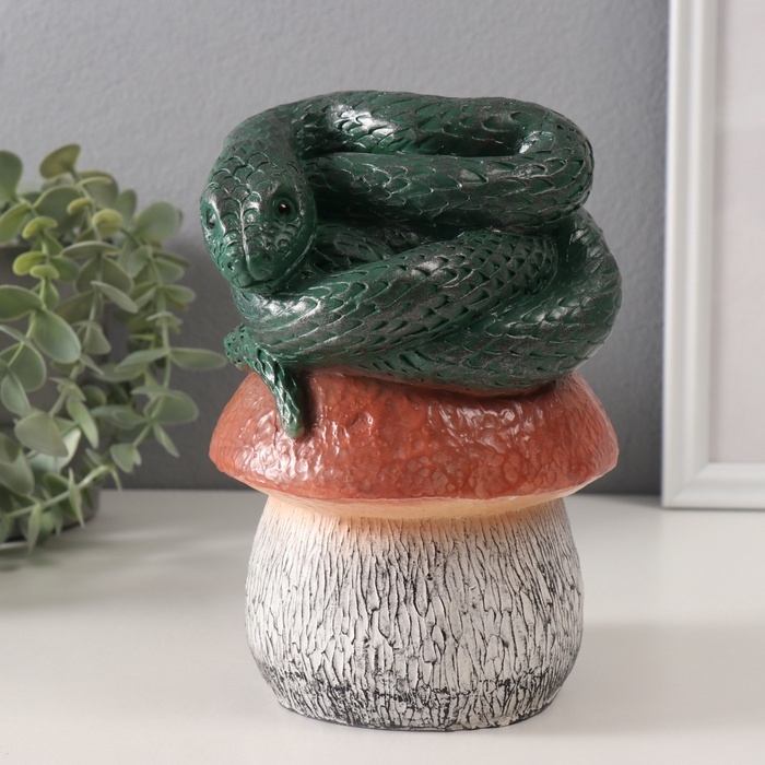 Копилка  Копилка "ЗМЕЙКА НА ГРИБЕ"  11 х11 х 18 см.