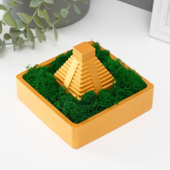 Кашпо бетонное Кашпо бетонное "Храм Солнца" высота 8 см 11,5х11,5 см золотой со мхом (мох зелен. стабилиз)