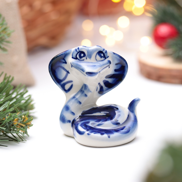 Новый год. Сувенир символ года 2025 Новый год. Сувенир символ года 2025 "Кобра Лайма", гжель, 8 см