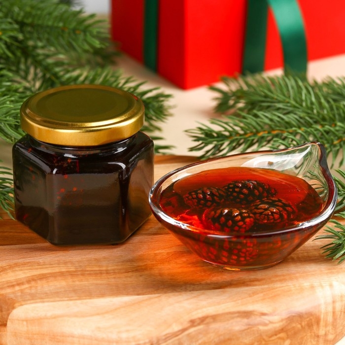 Подарочный набор «Крепкого здоровья»: три вида сбора трав 60 г ( 3 шт. х 20 г)., варенье из сосновых шишек 100 мл. Подарочный набор «Крепкого здоровья»: три вида сбора трав 60 г ( 3 шт. х 20 г)., варенье из сосновых шишек 100 мл.