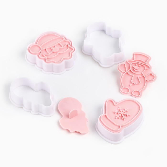 Новый год. Набор форм для печенья «В зимнем лесу», пластик, 4 шт Новый год. Набор форм для печенья «В зимнем лесу», пластик, 4 шт