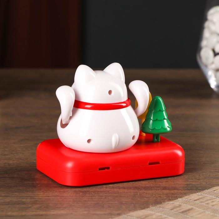 Маятник пластик от солнечной батареи Маятник пластик от солнечной батареи "Кот Манэки-нэко с деревом" белый 8х10х6 см