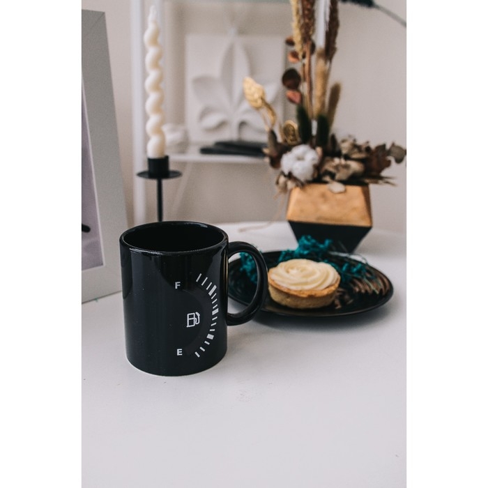 Кружка - хамелеон керамическая Доляна «Уровень топлива», 350 мл, цвет чёрный Кружка - хамелеон керамическая Доляна «Уровень топлива», 350 мл, цвет чёрный