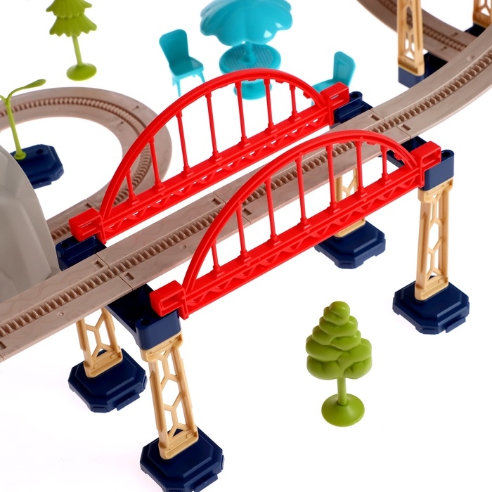 Железная дорога «Город», работает от батареек Железная дорога «Город», работает от батареек